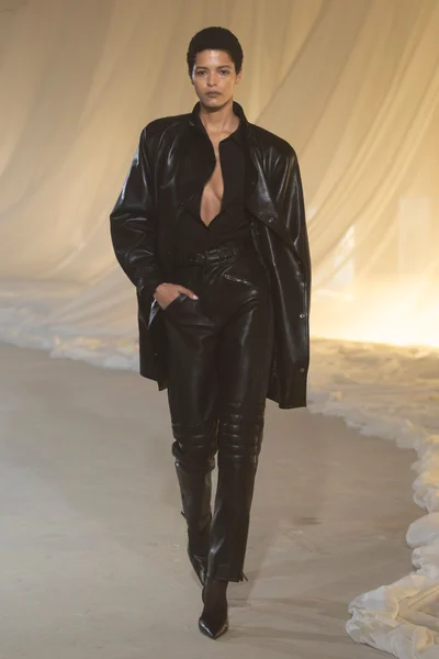 Look 4